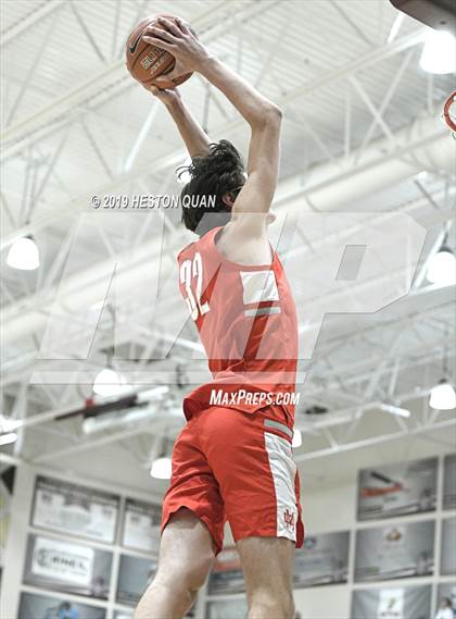 Thumbnail 2 in Rancho Mirage Holiday Invitational Slam Dunk Contest photogallery.