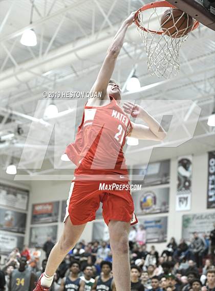 Thumbnail 3 in Rancho Mirage Holiday Invitational Slam Dunk Contest photogallery.