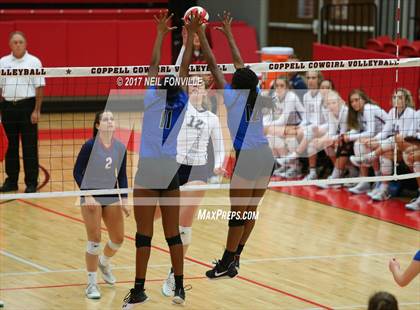 Thumbnail 2 in Allen vs. Byron Nelson photogallery.