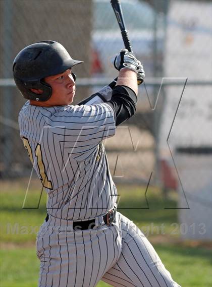 Thumbnail 2 in Enochs @ Beyer photogallery.