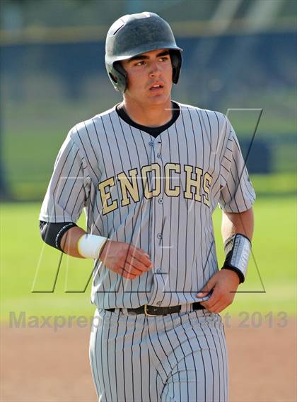 Thumbnail 2 in Enochs @ Beyer photogallery.