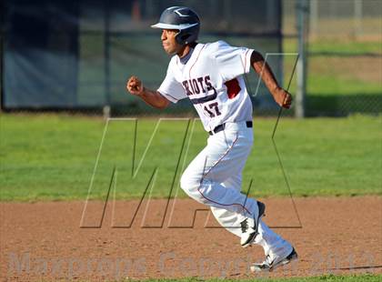 Thumbnail 1 in Enochs @ Beyer photogallery.