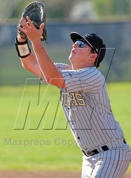 Thumbnail 2 in Enochs @ Beyer photogallery.