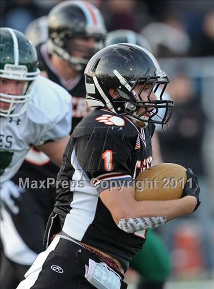 Thumbnail 2 in Croton-Harmon vs. Schalmont (NYSPHSAA Class B Semifinal) photogallery.