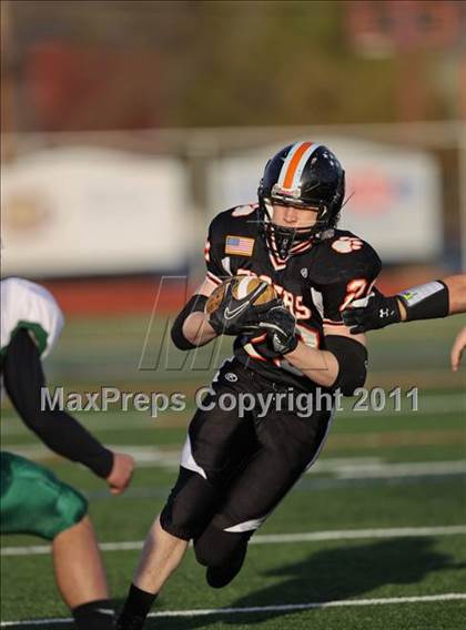 Thumbnail 1 in Croton-Harmon vs. Schalmont (NYSPHSAA Class B Semifinal) photogallery.