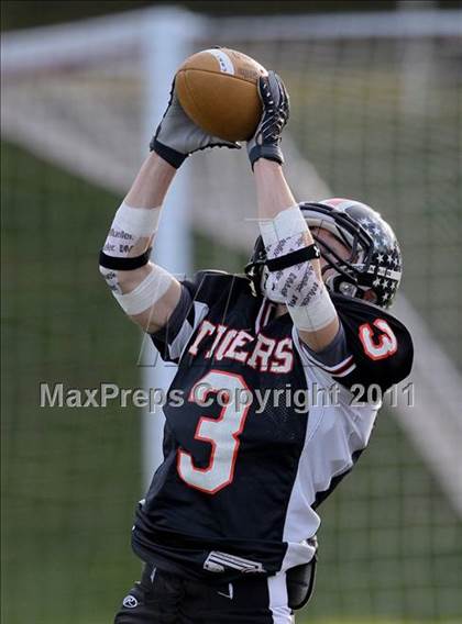 Thumbnail 1 in Croton-Harmon vs. Schalmont (NYSPHSAA Class B Semifinal) photogallery.