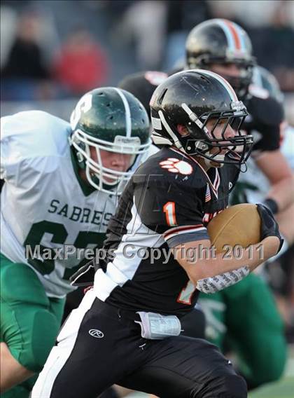 Thumbnail 1 in Croton-Harmon vs. Schalmont (NYSPHSAA Class B Semifinal) photogallery.