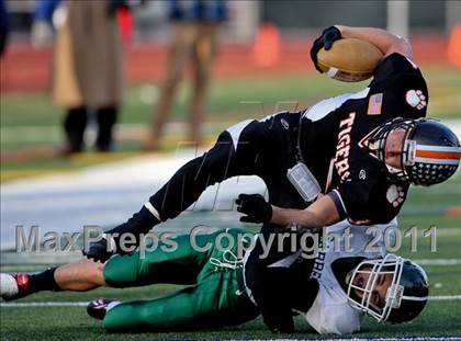 Thumbnail 2 in Croton-Harmon vs. Schalmont (NYSPHSAA Class B Semifinal) photogallery.