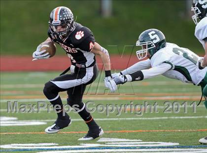 Thumbnail 1 in Croton-Harmon vs. Schalmont (NYSPHSAA Class B Semifinal) photogallery.