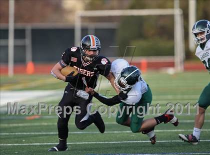 Thumbnail 1 in Croton-Harmon vs. Schalmont (NYSPHSAA Class B Semifinal) photogallery.