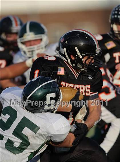 Thumbnail 3 in Croton-Harmon vs. Schalmont (NYSPHSAA Class B Semifinal) photogallery.