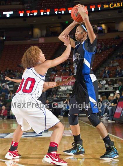 Thumbnail 3 in Duncanville vs. Dekaney (UIL 5A Final) photogallery.