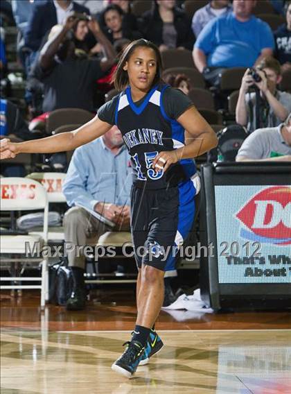 Thumbnail 2 in Duncanville vs. Dekaney (UIL 5A Final) photogallery.