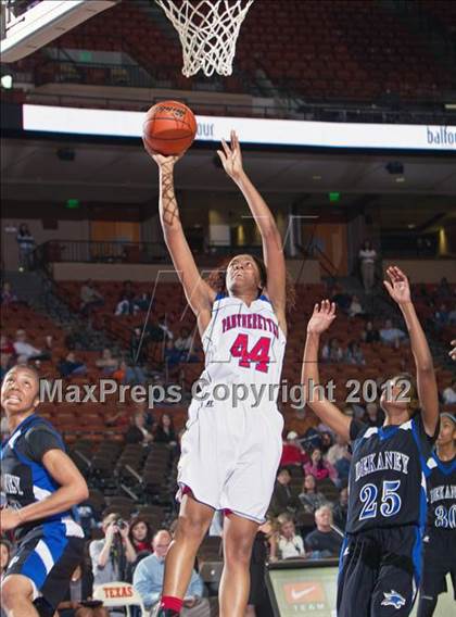 Thumbnail 3 in Duncanville vs. Dekaney (UIL 5A Final) photogallery.