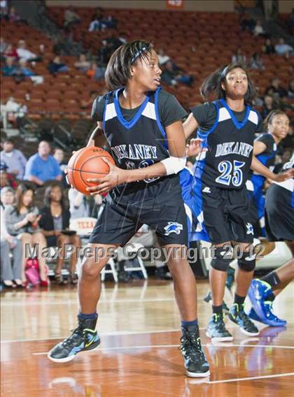 Thumbnail 1 in Duncanville vs. Dekaney (UIL 5A Final) photogallery.