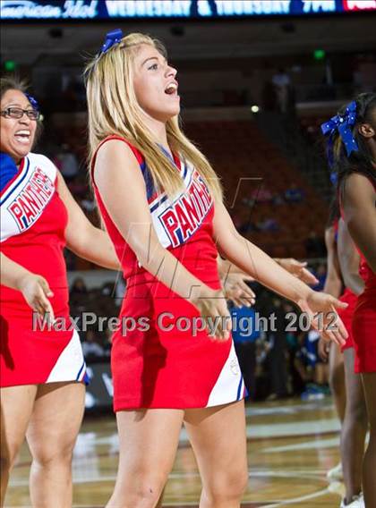 Thumbnail 2 in Duncanville vs. Dekaney (UIL 5A Final) photogallery.