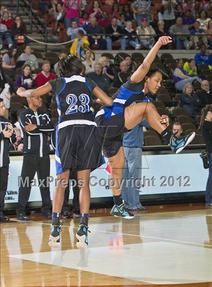 Thumbnail 2 in Duncanville vs. Dekaney (UIL 5A Final) photogallery.
