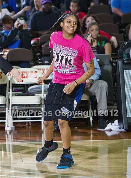 Thumbnail 1 in Duncanville vs. Dekaney (UIL 5A Final) photogallery.