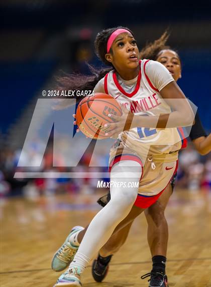Thumbnail 2 in Duncanville vs. South Grand Prairie (UIL 6A Basketball Final) photogallery.