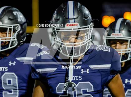 Thumbnail 2 in Sequoia @ Carlmont photogallery.