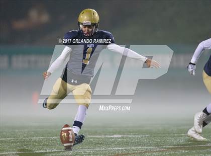 Thumbnail 1 in Vincent Memorial vs. Crawford (CIF SDS D5 Final) photogallery.
