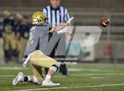 Thumbnail 1 in Vincent Memorial vs. Crawford (CIF SDS D5 Final) photogallery.