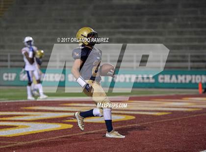 Thumbnail 3 in Vincent Memorial vs. Crawford (CIF SDS D5 Final) photogallery.