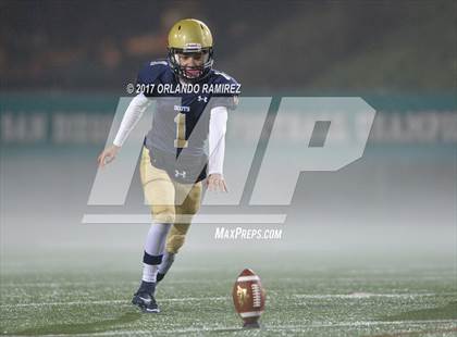 Thumbnail 2 in Vincent Memorial vs. Crawford (CIF SDS D5 Final) photogallery.