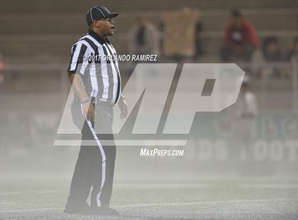 Thumbnail 2 in Vincent Memorial vs. Crawford (CIF SDS D5 Final) photogallery.