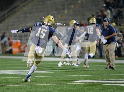 Thumbnail 2 in Vincent Memorial vs. Crawford (CIF SDS D5 Final) photogallery.