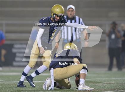 Thumbnail 3 in Vincent Memorial vs. Crawford (CIF SDS D5 Final) photogallery.
