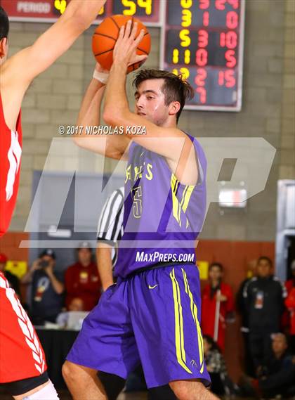Thumbnail 1 in St. Augustine vs. Mater Dei (Nike Extravaganza) photogallery.