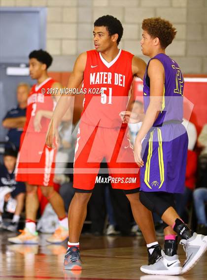 Thumbnail 1 in St. Augustine vs. Mater Dei (Nike Extravaganza) photogallery.