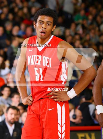 Thumbnail 1 in St. Augustine vs. Mater Dei (Nike Extravaganza) photogallery.