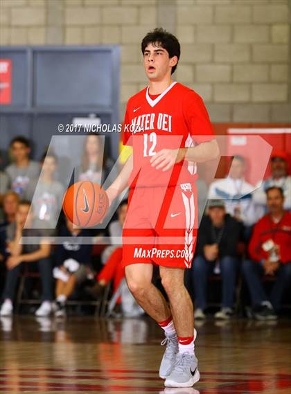 Thumbnail 3 in St. Augustine vs. Mater Dei (Nike Extravaganza) photogallery.