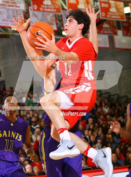 Thumbnail 3 in St. Augustine vs. Mater Dei (Nike Extravaganza) photogallery.