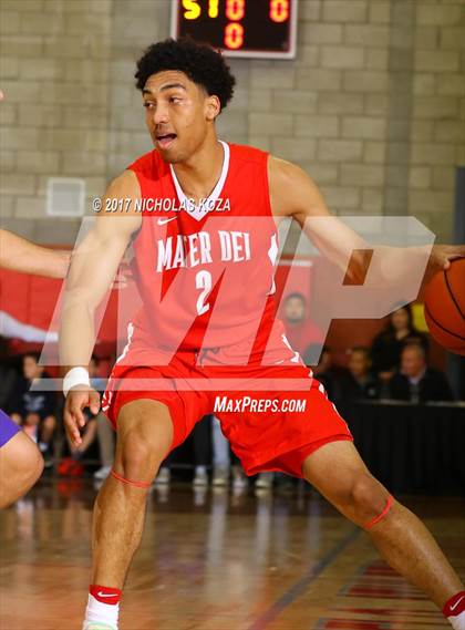 Thumbnail 1 in St. Augustine vs. Mater Dei (Nike Extravaganza) photogallery.