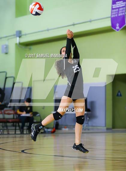 Thumbnail 2 in Verdugo Hills vs. San Fernando (CIF LACS D2 Final) photogallery.