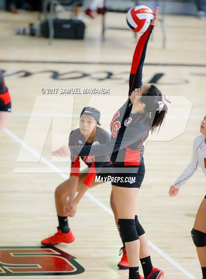 Thumbnail 3 in Verdugo Hills vs. San Fernando (CIF LACS D2 Final) photogallery.