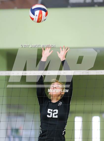 Thumbnail 2 in Verdugo Hills vs. San Fernando (CIF LACS D2 Final) photogallery.