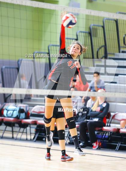 Thumbnail 1 in Verdugo Hills vs. San Fernando (CIF LACS D2 Final) photogallery.