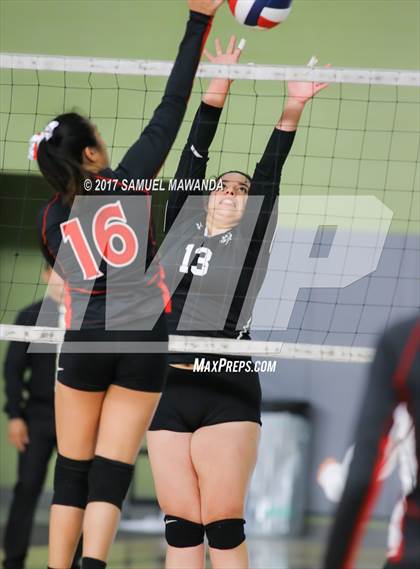 Thumbnail 1 in Verdugo Hills vs. San Fernando (CIF LACS D2 Final) photogallery.