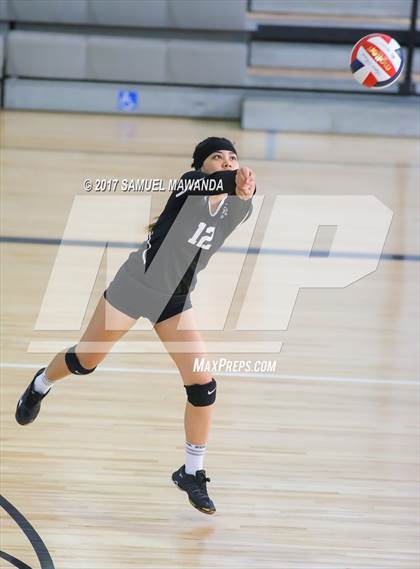 Thumbnail 2 in Verdugo Hills vs. San Fernando (CIF LACS D2 Final) photogallery.
