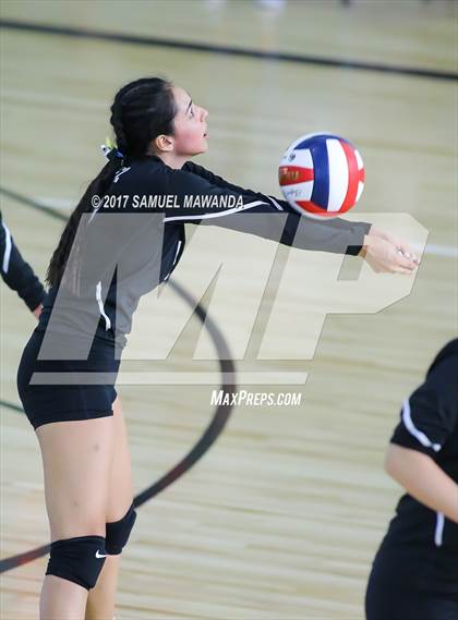 Thumbnail 2 in Verdugo Hills vs. San Fernando (CIF LACS D2 Final) photogallery.