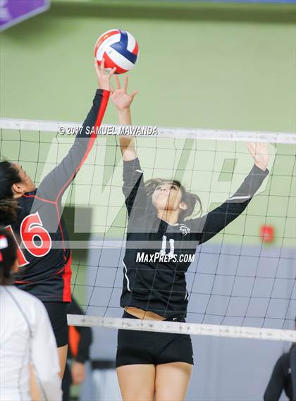 Thumbnail 2 in Verdugo Hills vs. San Fernando (CIF LACS D2 Final) photogallery.