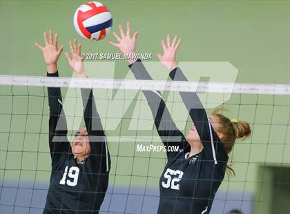 Thumbnail 3 in Verdugo Hills vs. San Fernando (CIF LACS D2 Final) photogallery.
