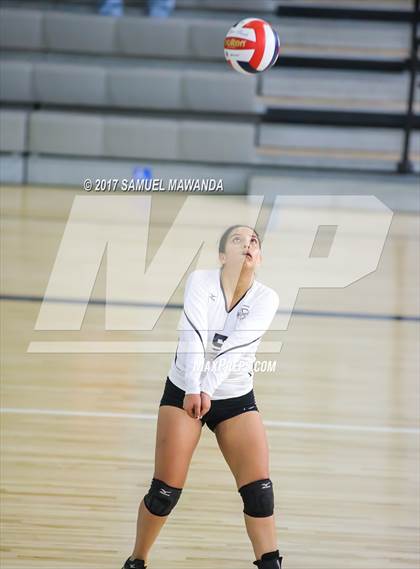 Thumbnail 1 in Verdugo Hills vs. San Fernando (CIF LACS D2 Final) photogallery.