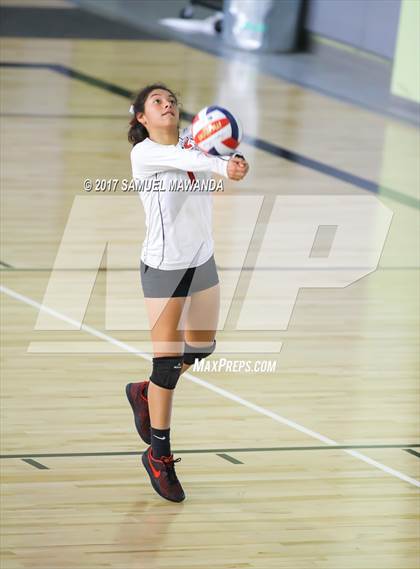 Thumbnail 3 in Verdugo Hills vs. San Fernando (CIF LACS D2 Final) photogallery.
