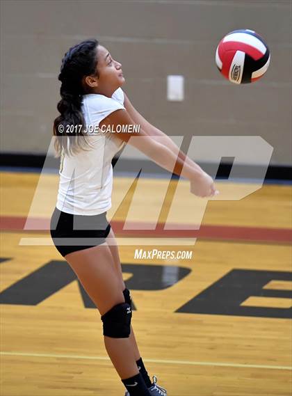 Thumbnail 2 in Edison [Thomas A.] vs Jefferson (Wagner Invitational) photogallery.