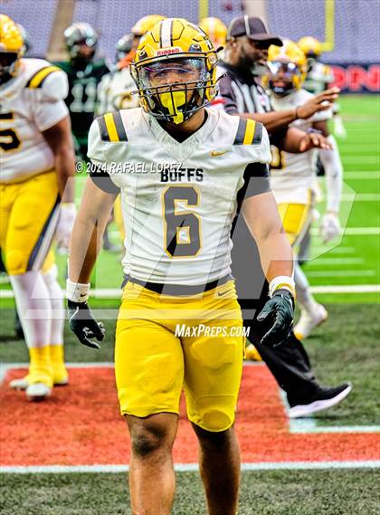 Thumbnail 3 in Fort Bend Marshall vs. Iowa Colony (UIL 5A D2 Football Regional) photogallery.